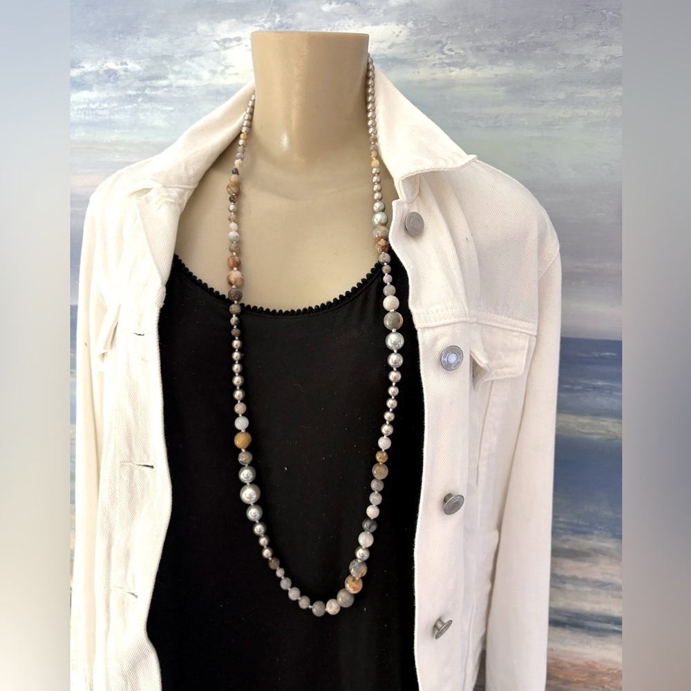 Frost Necklace Pearls & Jasper Beads – Natural Beauty Meets Timeless Elegance
